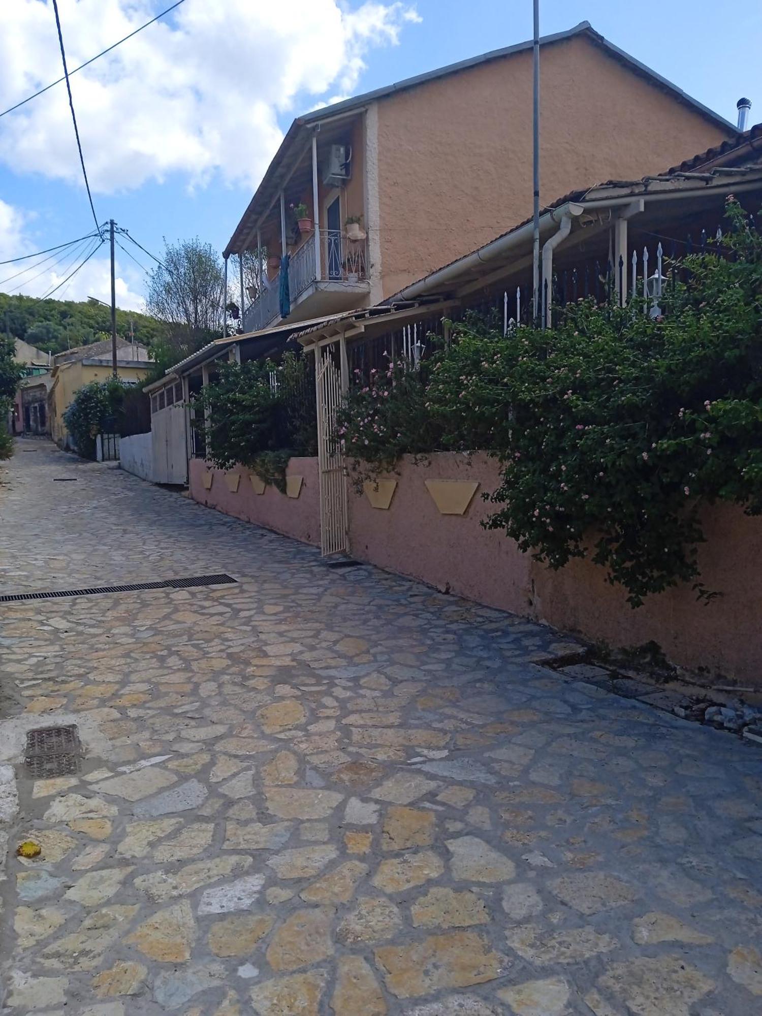 Villa Angela, Traditional Villa In The Village Агиос-Иоаннис-Перист Экстерьер фото