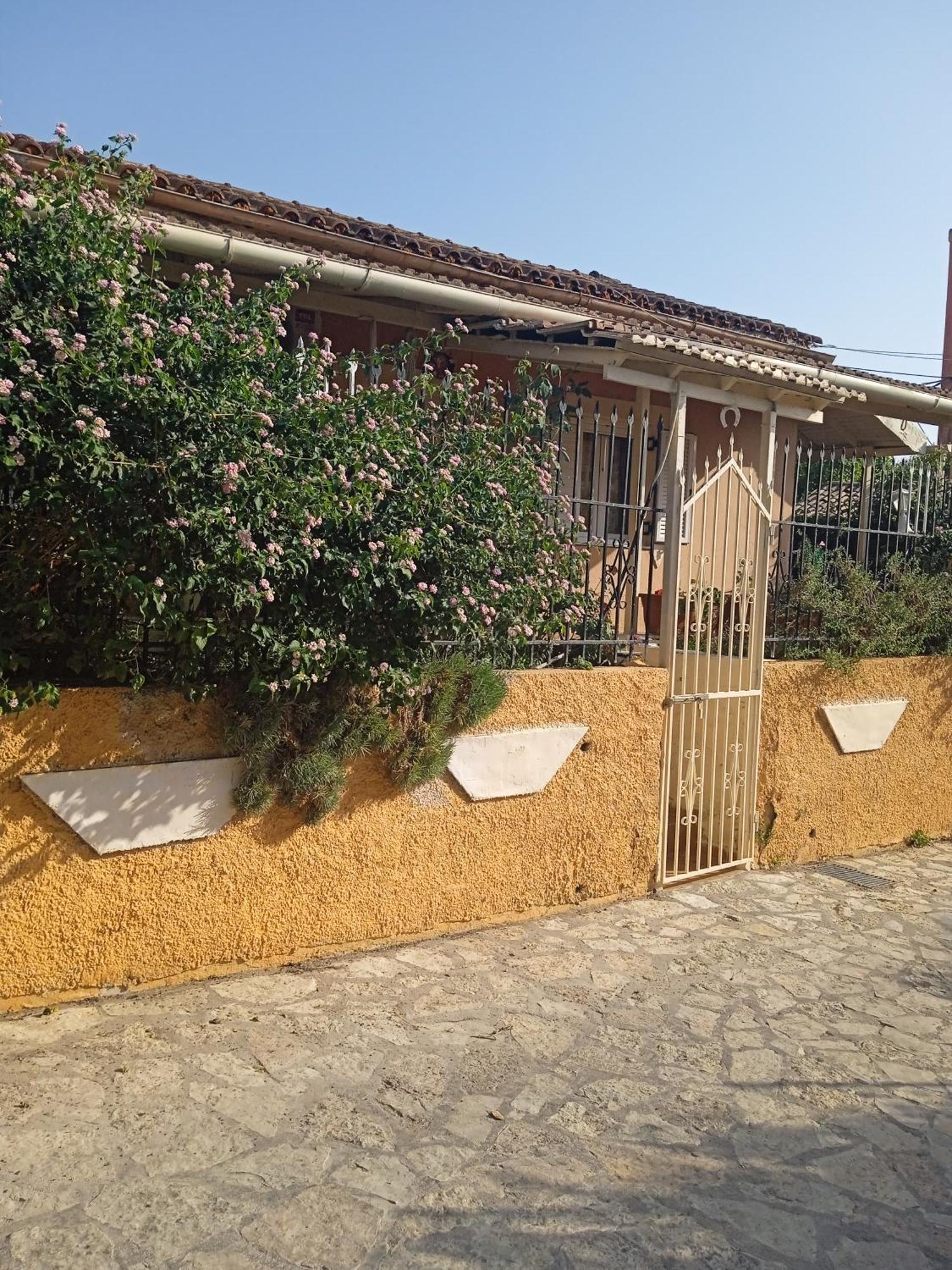 Villa Angela, Traditional Villa In The Village Агиос-Иоаннис-Перист Экстерьер фото